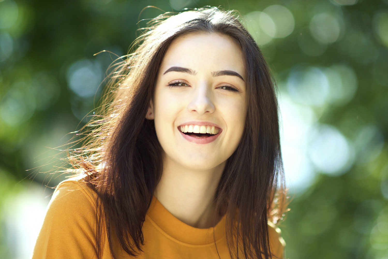 a close up of a woman